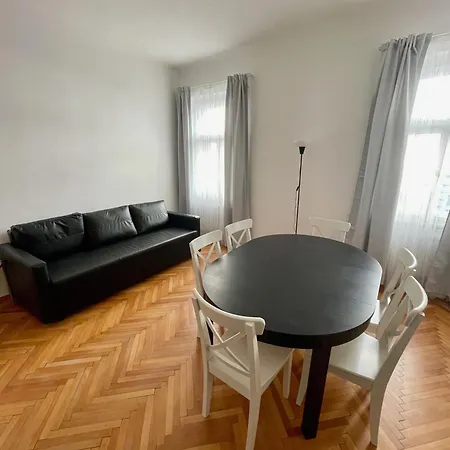 Appartement Prijetno Stanovanje V Modernem Slogu